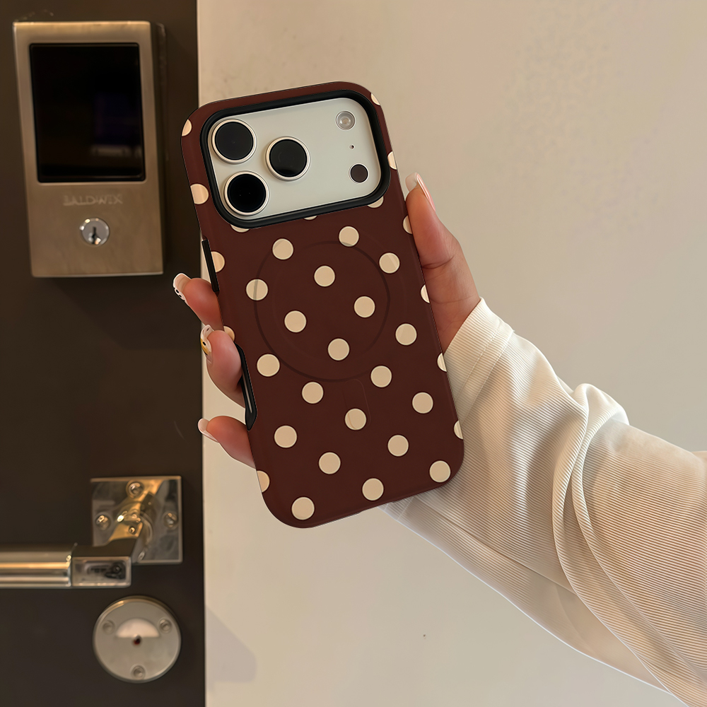 Kahverengi Bej Puantiyeli Many - Apple Iphone 15 incelemesi ve fiyatı