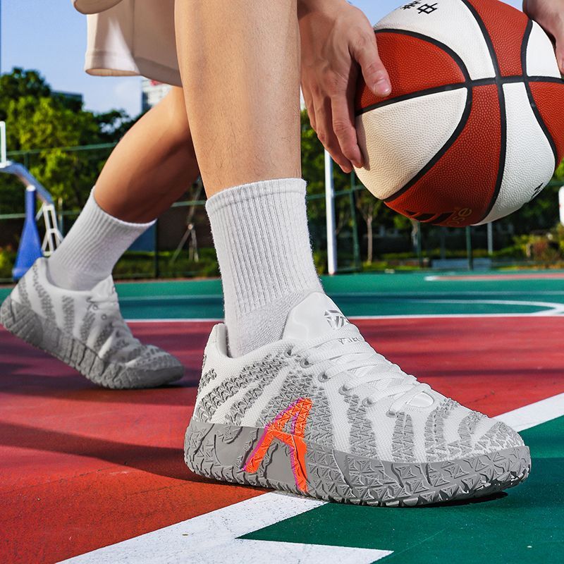 Yeni Lüks Basketbol Ayakkabıla - Luxury Lifestyle Training incelemesi ve fiyatı